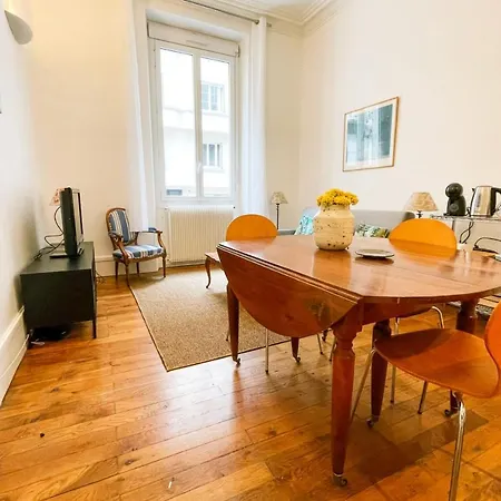 #fg The Urban Casimir - T2 - Center Гренобль